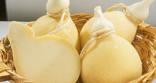 Carica l'immagine nel visualizzatore di Gallery, Caciocavallo Calabrese Stagionato
