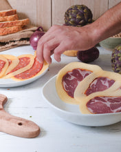 Carica l&#39;immagine nel visualizzatore di Gallery, Provola-capocollo piccante
