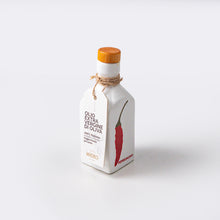 Carica l&#39;immagine nel visualizzatore di Gallery, OLIO EXTRAVERGINE DI OLIVA DELLA FILIERA MADEO DA 250 ML
