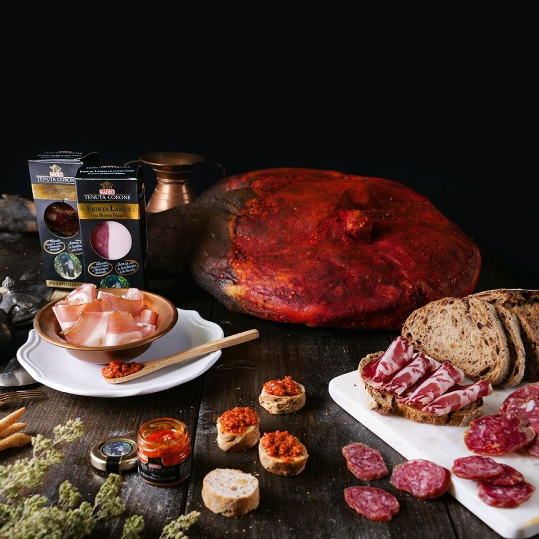 Box DELUXE Selezione di salumi interi di Suino Nero di Calabria 1,635 kg - immagine 9